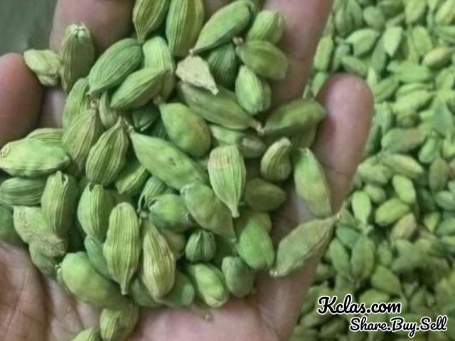 Buy Green Cardamom, Cashew Nuts for sale - 1